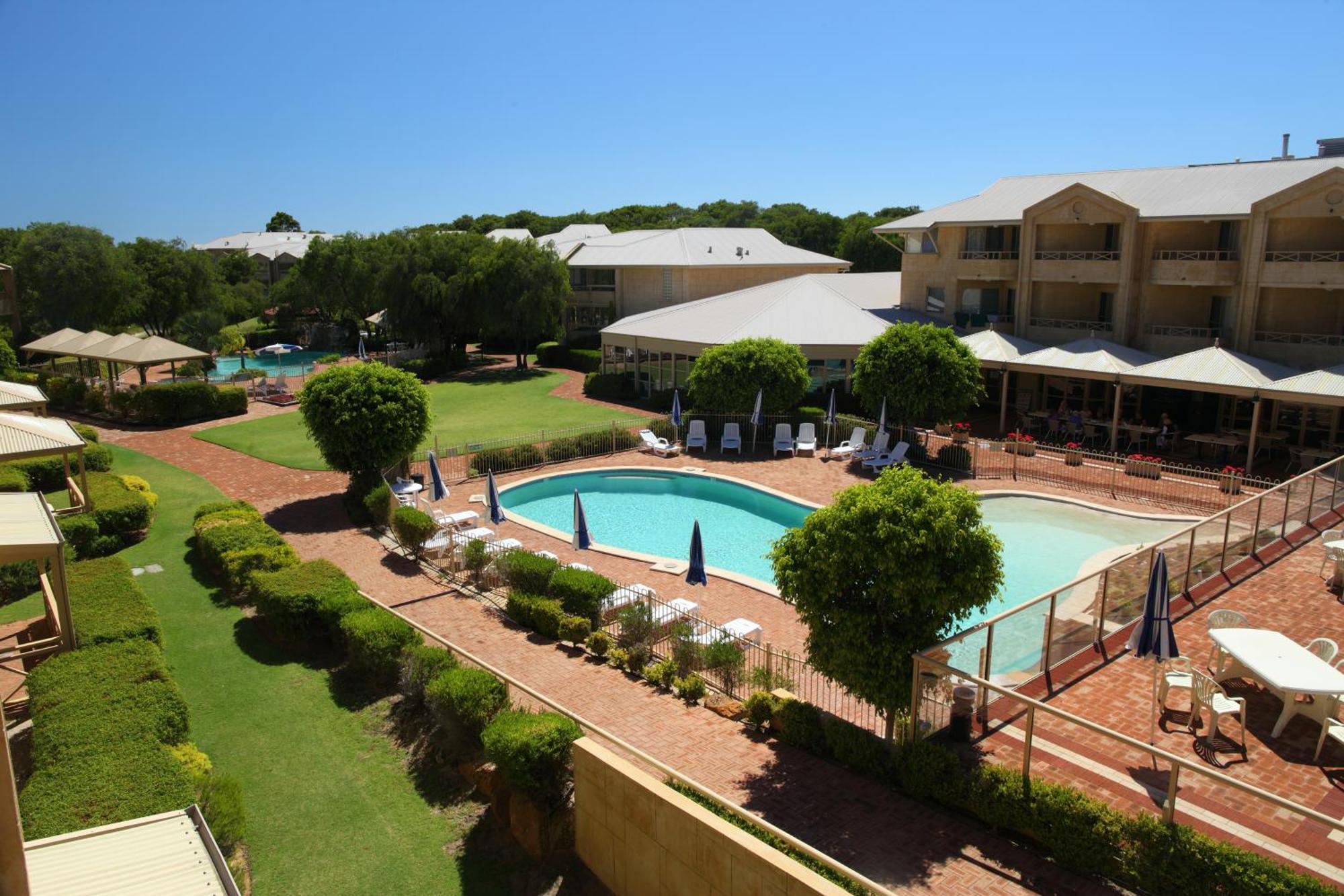 Abbey Beach Resort Busselton Exterior photo